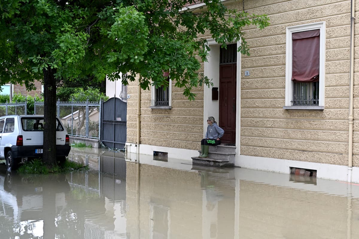 Inondations En Italie: Le Bilan Grimpe à 11 Morts, Plus De 10.000 ...