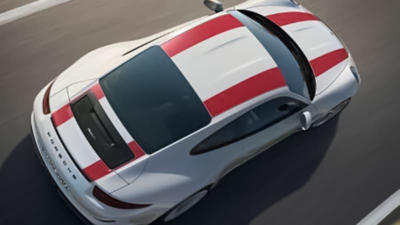 Le couvercle de toit est semblable à celui de la GT3.