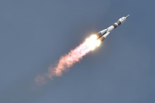 Un vaisseau spatial russe Soyouz avec à son bord un cosmonaute russe et deux astronautes américain et allemand en route vers la STation spatiale internationale, le 6 juin 2018