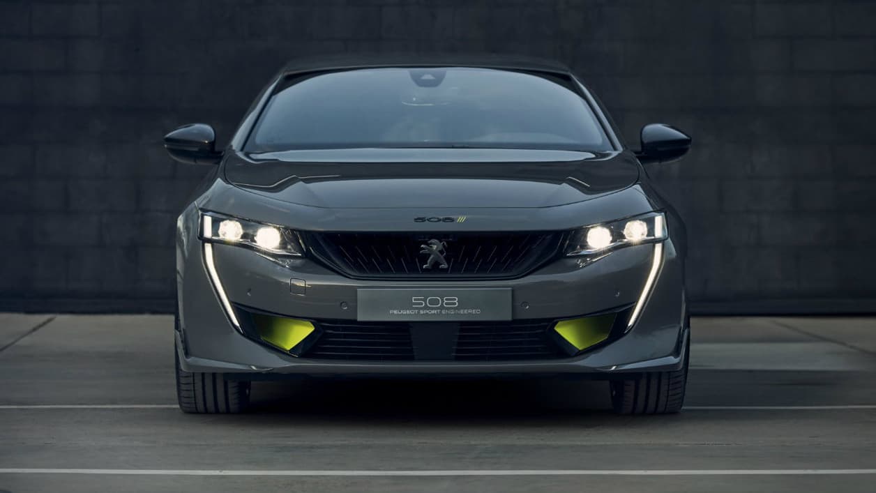 Le look de la Peugeot 508 est devenu plus agressif. 