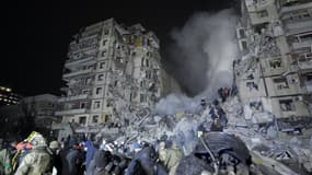 Un immeuble résidentiel détruit à Dnipro, en Ukraine.