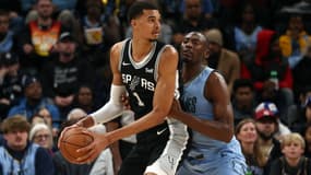 Victor Wembanyama lors du match de NBA entre les Memphis Grizzlies et les San Antonio Spurs, le 02/01/2024