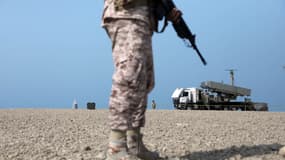 Un soldat de l'armée iranienne dans le sud de l'Iran, le 20 août 2025.