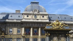 Façade du palais de justice de Paris