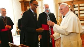 Le pape François reçoit le président rwandais Paul Kagame, le 20 mars 2017 au Vatican, à Rome