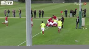 Nottingham Forest - Le superbe retourné de Gomis 
