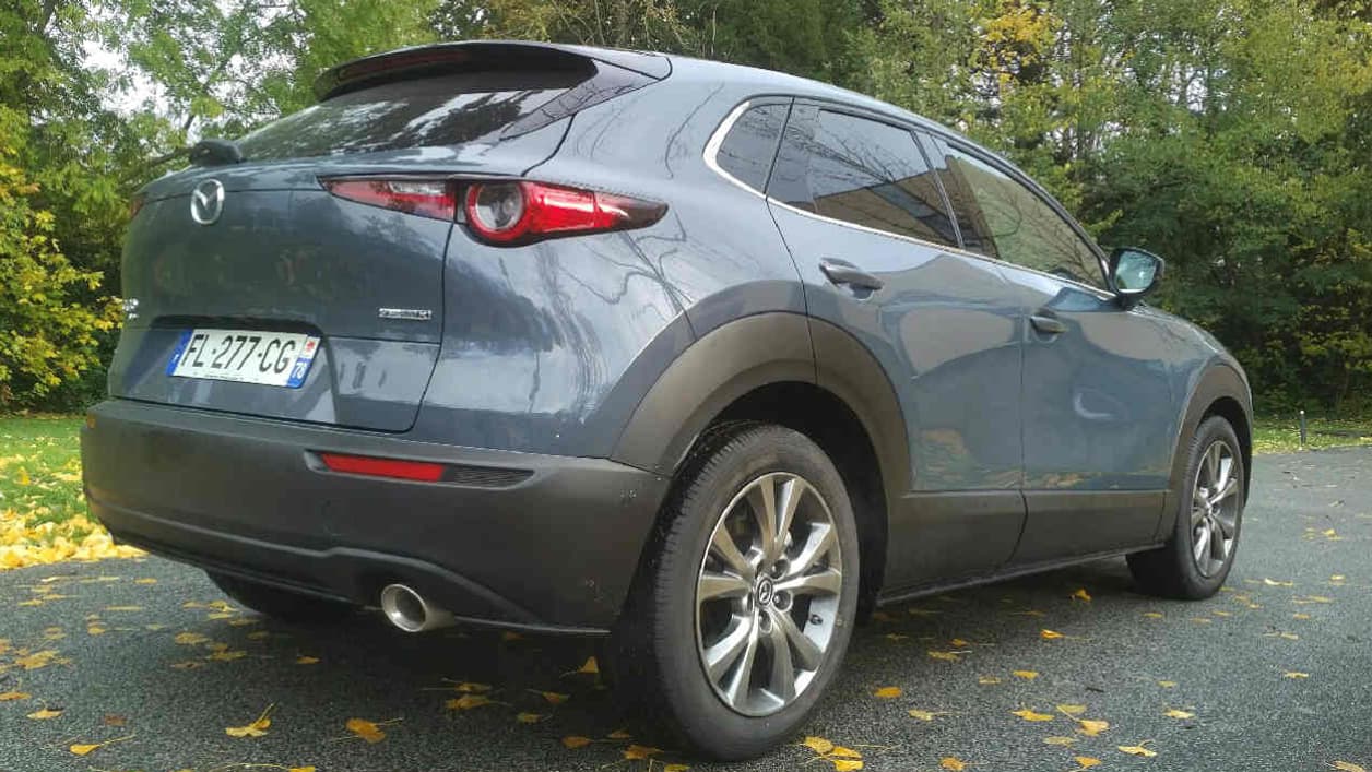 Le Mazda CX-30 se place sur le même segment que le Peugeot 3008, le Toyota RAV4, ou encore les Citroën C3 Aircoss et Renault Kadjar. Le Mazda CX-30 se place sur le même segment que le Peugeot 3008, le Toyota RAV4, ou encore les Citroën C3 Aircoss et Renault Kadjar.