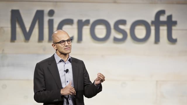Depuis son arrivée à la tête de Microsoft, début 2014, Satya Nadella a fait du cloud et du mobile, où Microsoft s'est laissé distancer par ses rivaux Amazon et Salesforce (pour le cloud), Apple et Google (pour le mobile), ses deux priorités