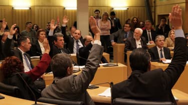 Des députés chypriotes lors d'un vote, mardi dernier.
