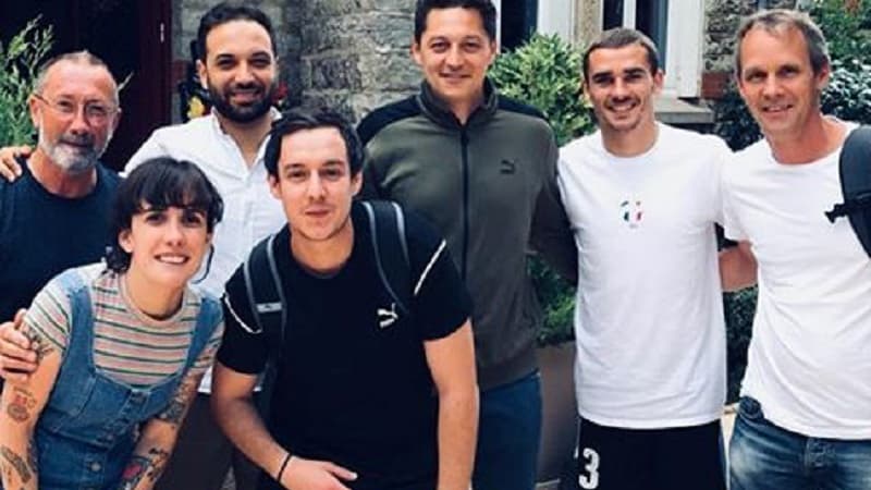 Les conseillers Alain GRIEZMANN, Sevan KARIAN et Maud GRIEZMANN, Kevin Dietrich (Puma France), Manolo Schuermann (Puma Europe), Antoine GRIEZMANN et Johan Adamsson (Directeur Sport Marketing Puma) Les conseillers Alain GRIEZMANN, Sevan KARIAN et Maud GRIEZMANN, Kevin Dietrich (Puma France), Manolo Schuermann (Puma Europe), Antoine GRIEZMANN et Johan Adamsson (Directeur Sport Marketing Puma)