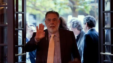 En découvrant la borne de Short Edition, Francis Ford Coppola a envoyé un mail, puis s'est rendu à Paris pour découvrir ce distrbuteur d'histoires courtes qu'il veut installer dans son bar californien.