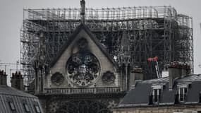 Le patron du Medef qualifie de "ridicule" et "minalbe" la polémique sur la déduction fiscale sur les dons de la reconstruction de Notre-Dame