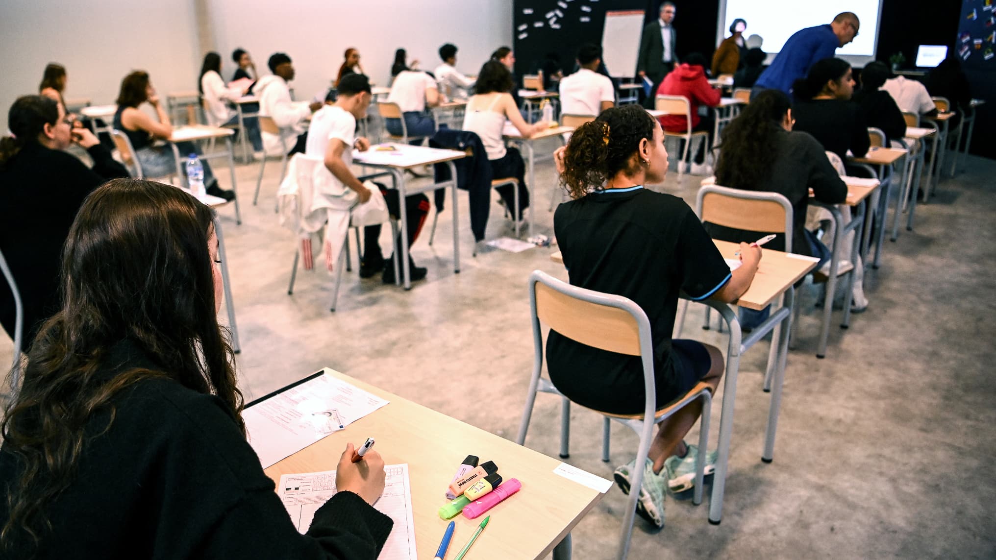 STABLES MAIS TOUJOURS TRÈS ÉLEVÉES, LES VIOLENCES CONTRE LES PERSONNELS D'ÉDUCATION SE BANALISENT