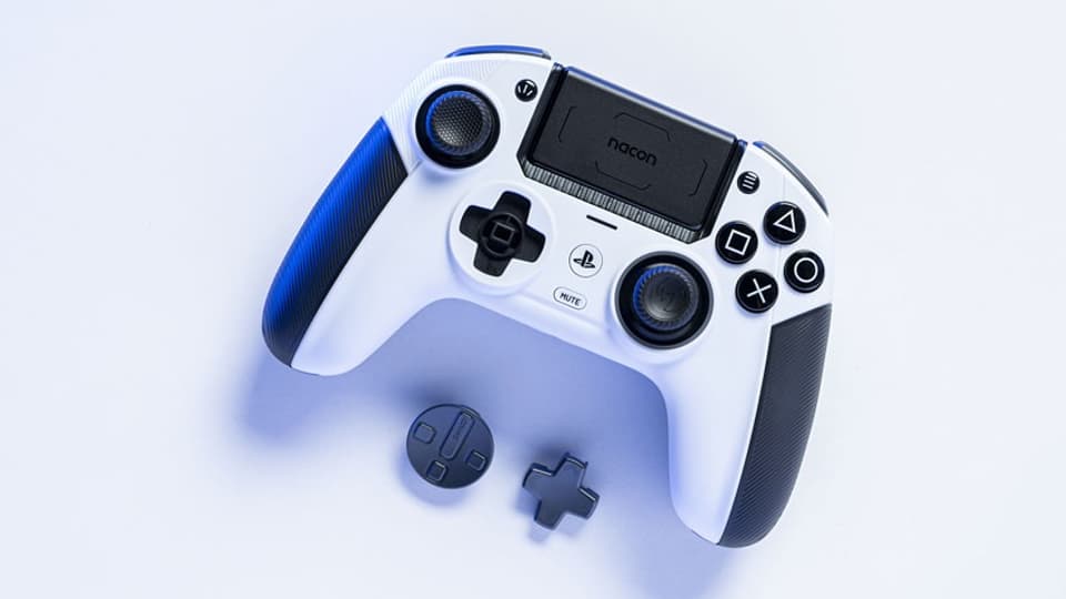 La manette Nacon Pro Revolution 5