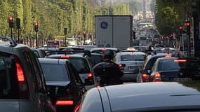 Trafic sur les Champs Elysées