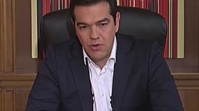 Le Premier ministre grec Alexis Tsipras lors d'une interview à la télévision publique grecque