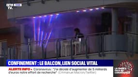 Confinement: quand les balcons permettent de maintenir les liens sociaux 