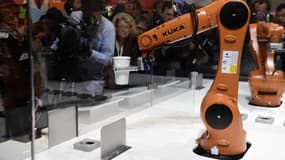 Nouvelle manifestation de l'appétit chinois pour l'industrie allemande:  le géant de l'électroménager Midea a fait une offre de rachat sur le fabricant de robots Kuka, valorisant celui-ci plus de 4 milliards d'euros.