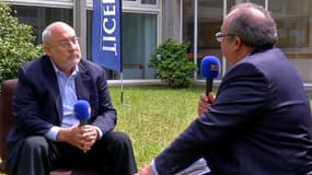 Le prix Nobel d'économie estime que des eurobonds permettraient à l'Europe d'"investir sur l'avenir".