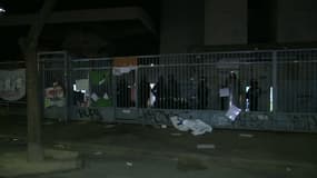 Des CRS évacuant la fac de Tolbiac à Paris. 