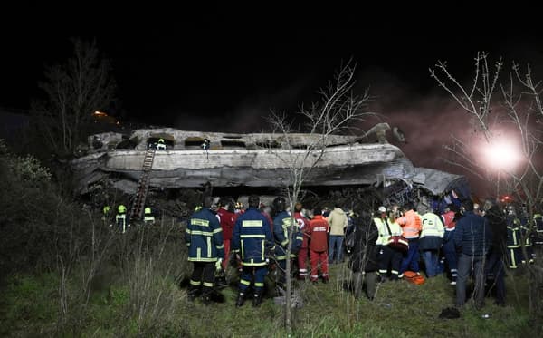 Rescue workers near Larissa, Greece, March 1, 2023