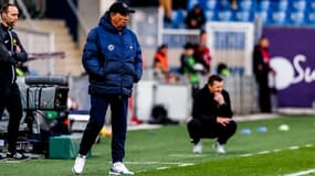Jean-Louis Gasset lors du match interrompu puis définitivement arrêté entre Montpellier et Saint-Etienne, le 16 mars 2025. 