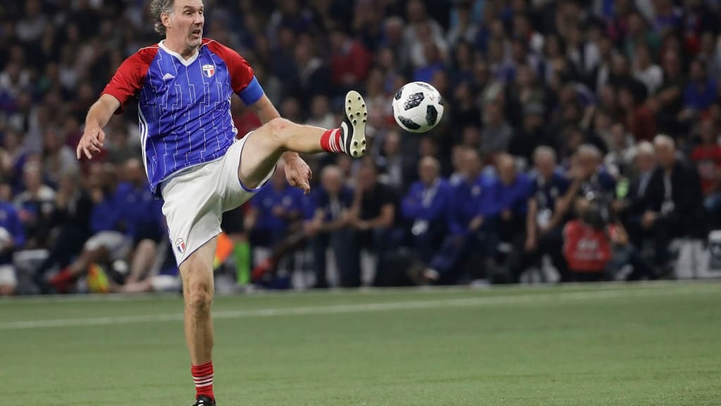 Laurent Blanc lors d'un match d'exhibition en juin 2018 Laurent Blanc lors d'un match d'exhibition en juin 2018