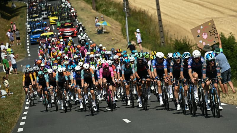 Le peloton lors de la 8e etape du Tour de France le 11 juillet 2026 2318840