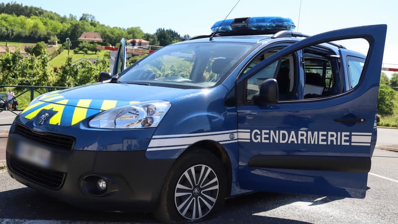 Un véhicule de gendarmerie