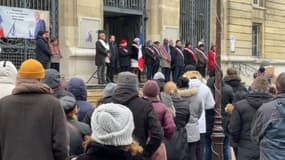 Une cérémonie s'est tenue en hommage au maire du Kremlin-Bicêtre ce vendredi 12 janvier 2024 sur le parvis de l'hôtel de ville.