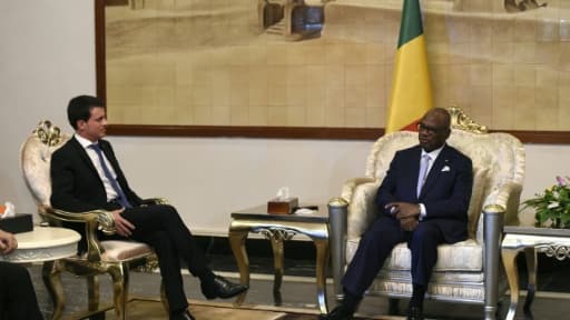 Le Premier ministre Manuel Valls reçu par le président malien Ibrahim Boubacar Keita le 18 février 2016 à Bamako Le Premier ministre Manuel Valls reçu par le président malien Ibrahim Boubacar Keita le 18 février 2016 à Bamako