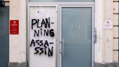 Après l'inscription de l'IVG dans la Constitution, les mots "Planning assassin" ont été tagués sur la devanture du Planning familial de Strasbourg (Bas-Rhin) le 5 mars 2024. Image d'illustration.