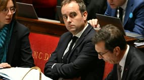 Le Premier ministre Sébastien Lecornu, à l'Assemblée nationale le 3 décembre 2025 lors de la discussion du budget de Sécurité sociale LORS DE LA DISCUSSIONDU BUDGET DE LA S 