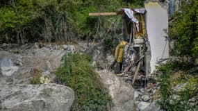Des bâtiments eventrés après les intempéries dans la Vallée de la Roya, le 7 octobre 2020