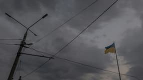 Cette photographie prise à Kryvyi Rih, dans le centre de l'Ukraine, le 14 septembre 2023, montre un drapeau ukrainien. (photo d'illustration)

