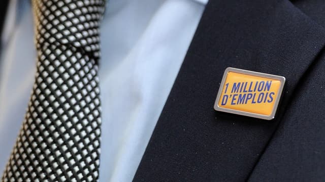 Le pin's est l'emblème du programme du Medef.