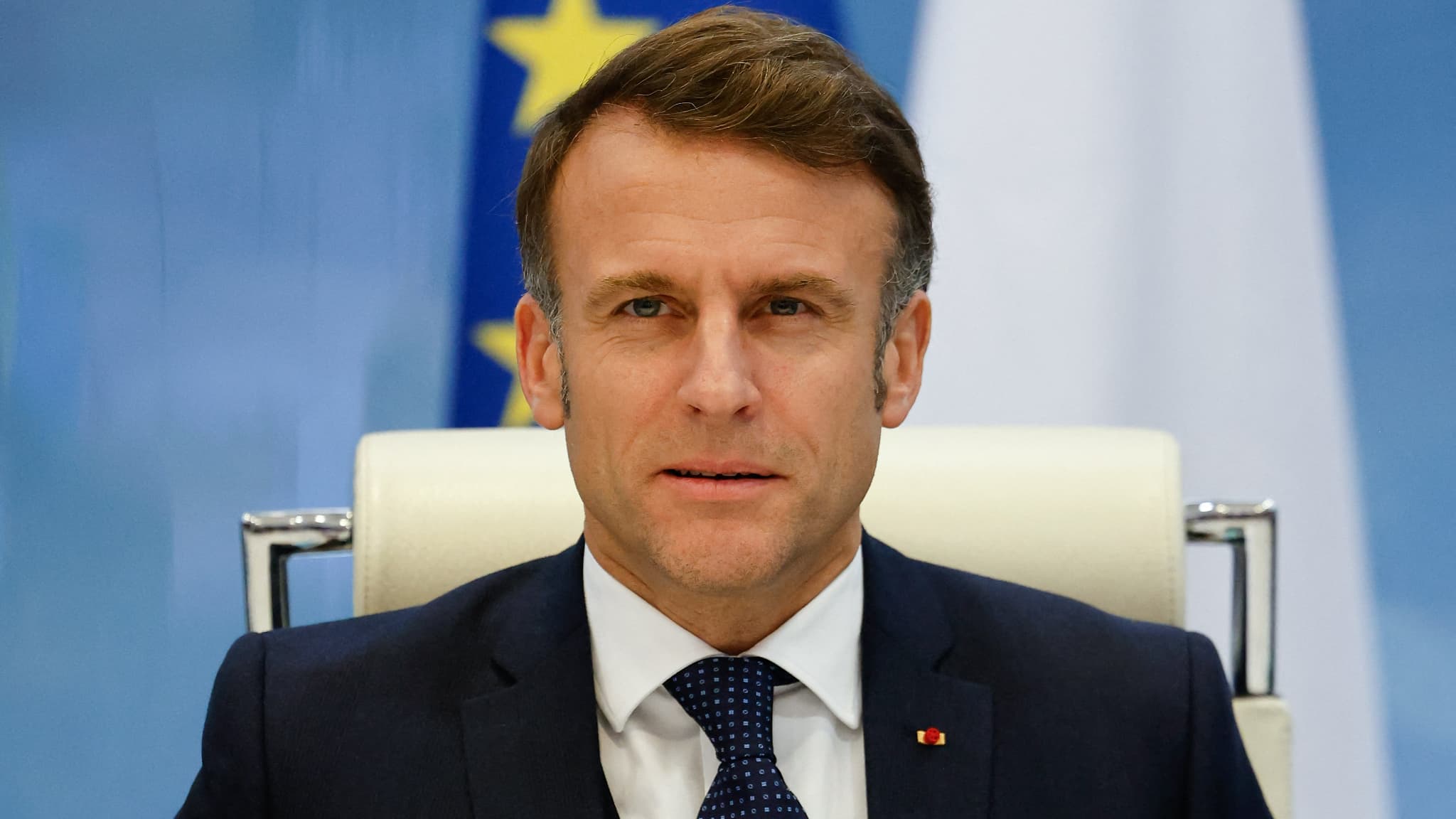 Le président français Emmanuel Macron dirige une réunion de crise consacrée à la situation dans le territoire français de l'océan Indien de Mayotte Cyclone au lendemain du cyclone Chido au ministère français de l'Intérieur à Paris le 16 décembre 2024 Le président français Emmanuel Macron dirige une réunion de crise consacrée à la situation dans le territoire français de l'océan Indien de Mayotte Cyclone au lendemain du cyclone Chido au ministère français de l'Intérieur à Paris le 16 décembre 2024