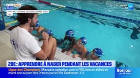 Paris: ils apprennent à nager pendant les vacances