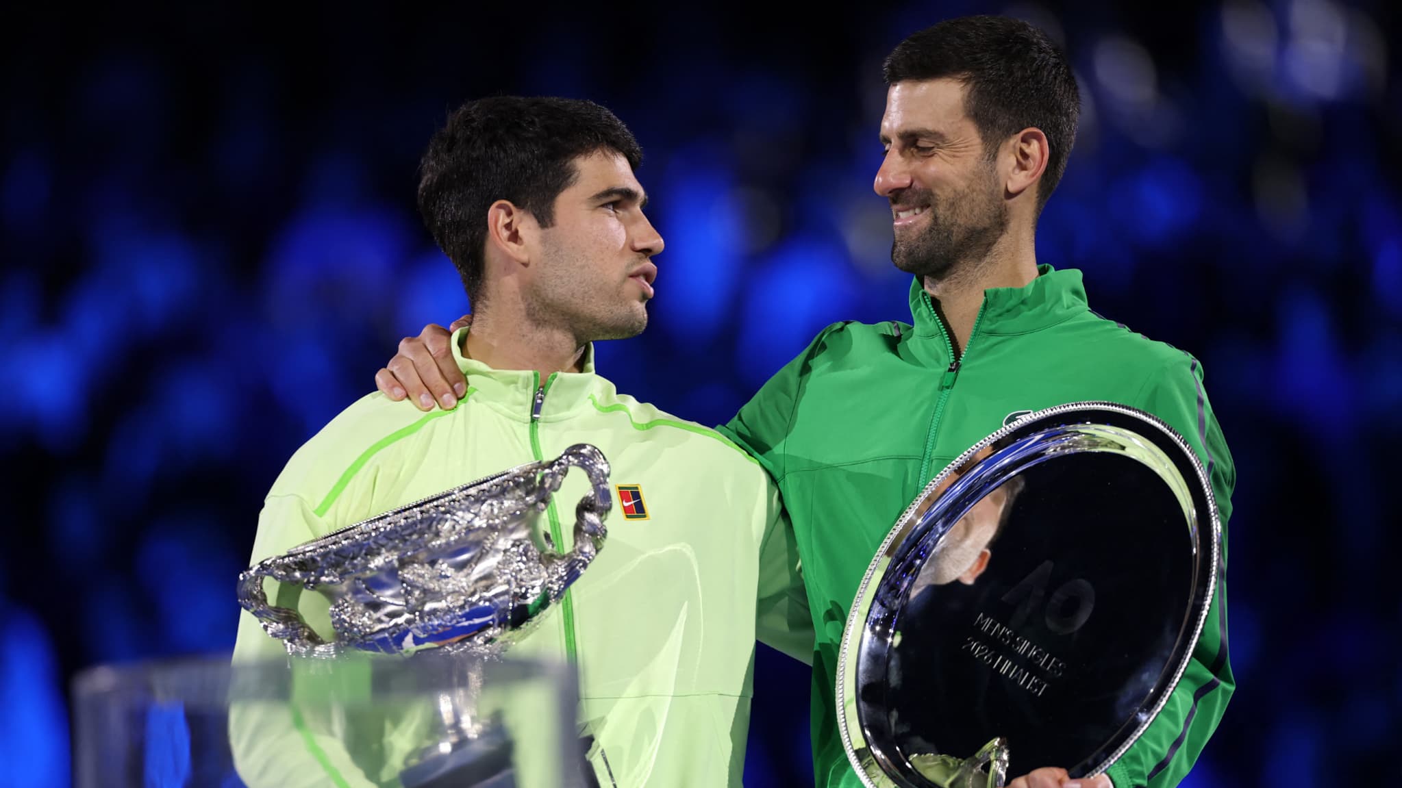 Carlos Alcaraz et Novak Djokovic, le 1e février 2026. 