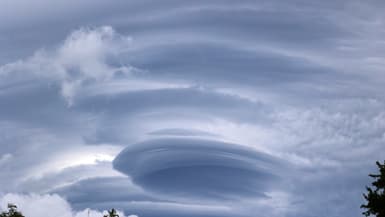 Des nuages avant le passage du cyclone Belal, le 14 janvier 2024 à La Possession, sur l'île de la Réunion.