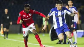 Pierre Sagna (à gauche) et Santa Clara devront loger à l'hôtel