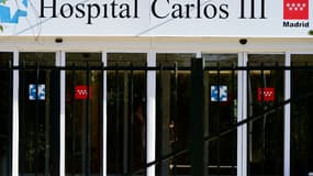 Une aide-soignante de l'hôpital Carlos III à Madrid, ici le 7 août dernier, est atteinte du virus Ebola.
