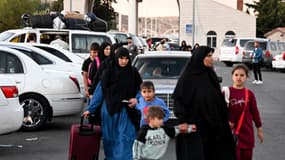 Des habitants du sud du Liban fuient vers le Nord pour échapper aux frappes israéliennes, le 25 septembre 2024