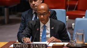 Le représentant suppléant des États-Unis pour les affaires politiques spéciales auprès des Nations Unies, Robert Wood, s'exprime lors d'une réunion du Conseil de sécurité des Nations Unies sur l'Ukraine au siège des Nations Unies à New York, le 29 août 2024.