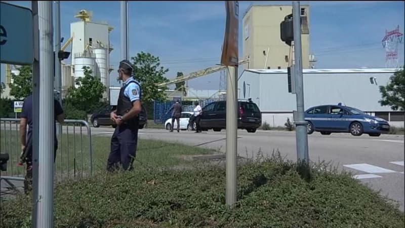 Les forces de l'ordre en alerte à Saint-Quentin-Fallavier, le 26 juin.