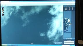 Depuis chez eux, devant leur écran, les internautes peuvent participer aux recherches pour tenter de retrouver le Boeing 777 disparu samedi 8 mars entre la Malaisie et la Chine.