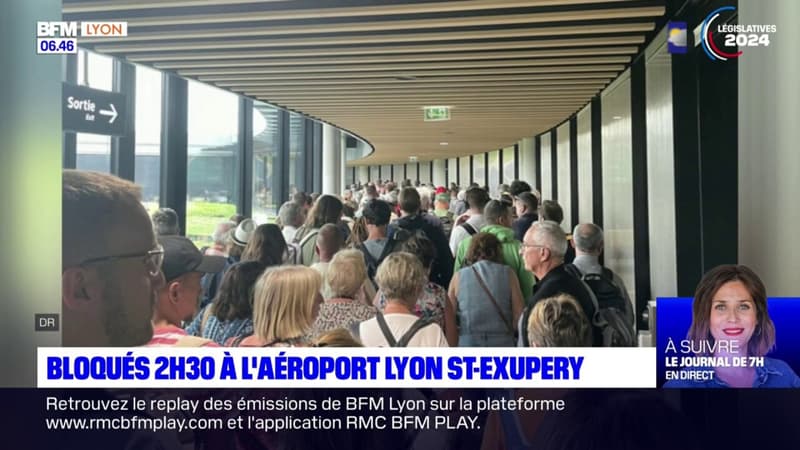 Métropole de Lyon: des passagers bloqués 2h30 à l'aéroport Saint-Exupéry après leur vol