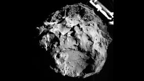 La comète "Tchouri" vue depuis la sonde Philae, lors de son approche, ce mercredi 12 novembre 2014.
