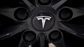 Tesla essaie par tous les moyens de devenir rentable cette année malgré les pertes accumulées jusqu'ici.