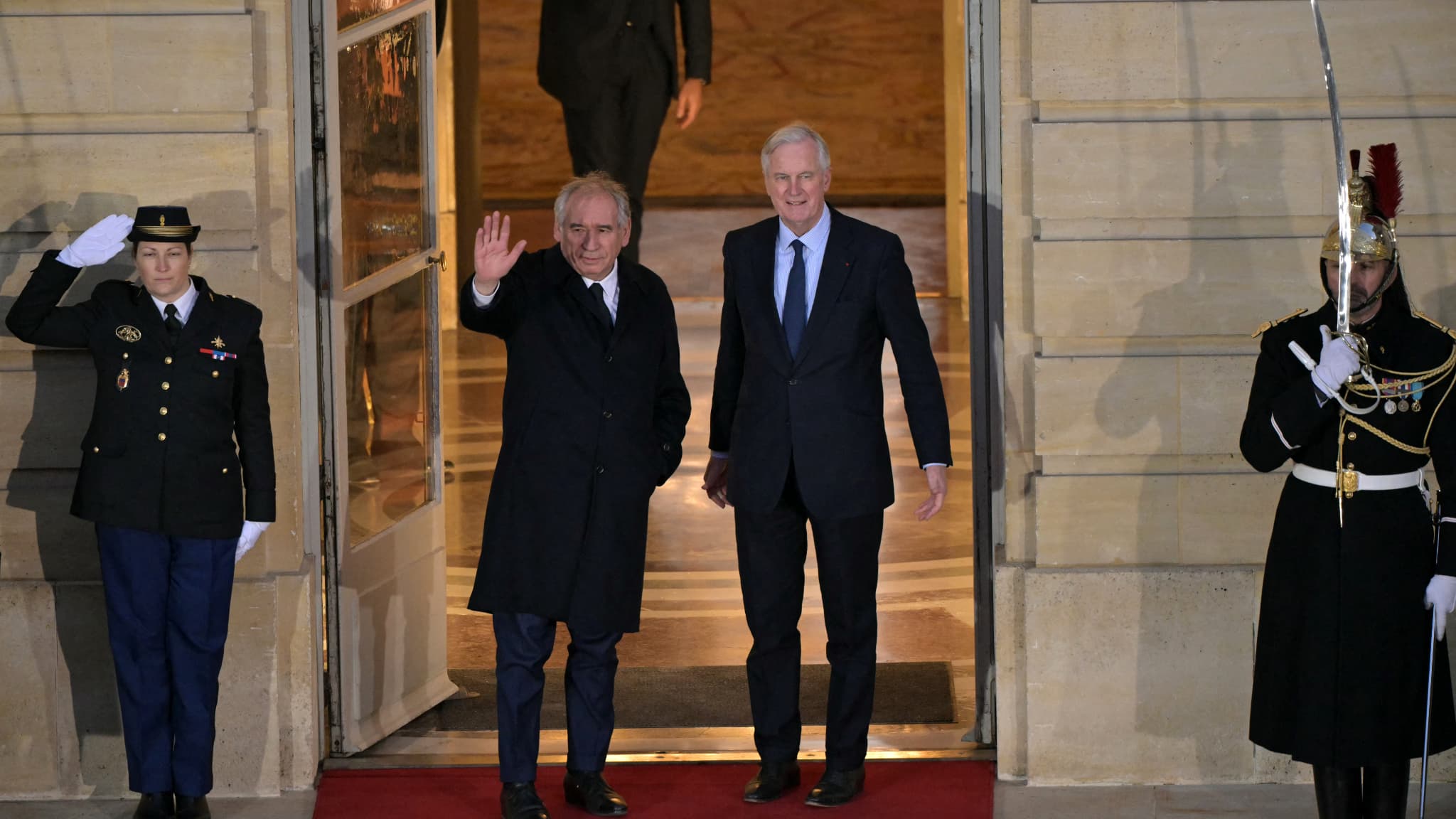François Bayrou et Michel Barnier à Matignon pour la passation de pouvoir le 13 décembre 2024 François Bayrou et Michel Barnier à Matignon pour la passation de pouvoir le 13 décembre 2024